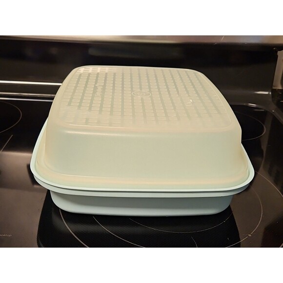 Vintage Tupperware Mint Green Season & Serve Marinade Dish W Lid 1295-7 & 1294-1 - Picture 5 of 12